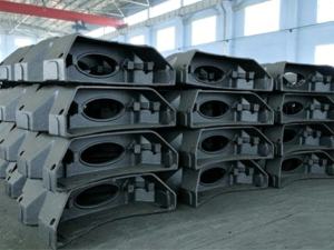 High-strength cast beam for heavy-duty industrial structural applications